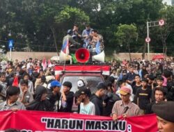 KPK Didesak Tangkap Buronan Kasus Suap Harun Masiku