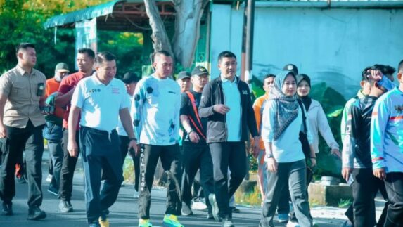Meriahkan HUT ke-18, Pemkab Batu Bara Gelar Jalan Santai dan Senam