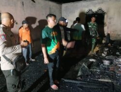 Personil Polsek Firdaus Tinjau Lokasi Rumah Terbakar di Sei Buluh Estate