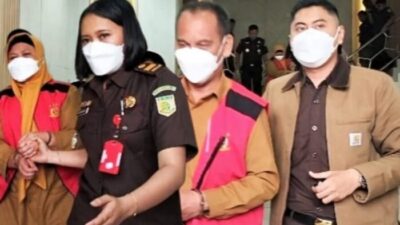 Terjerat Kasus Korupsi, Kadis LH dan Kadisdik Karimun Ditahan