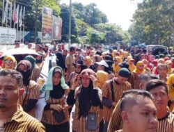 Tuntut PSU Serta Proses ASN Terlibat Kampanye, KPU dan Bawaslu Deli Serdang Didemo