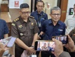 Kejati Jabar Terima Tersangka Perkara Kecurangan SPBU