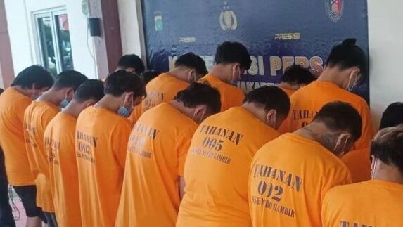 20 Orang Tersangka Penipuan Aplikasi Kencan Diamankan