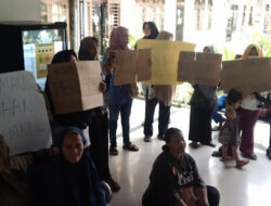Kantor Camat Medan Amplas Digeruduk Warga Soal Transparansi Seleksi Kepling