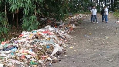 Ketua Fraksi Golkar Pesawaran Tinjau TPA Desa Wiyono