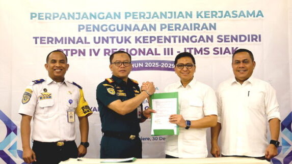PTPN IV Regional III Kapalkan CPO Melalui Pelabuhan TUKS ITMS Siak
