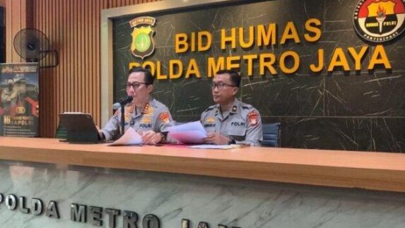 Polisi Tangkap Pasutri Gelar Pesta S3ks Tukar Pasangan