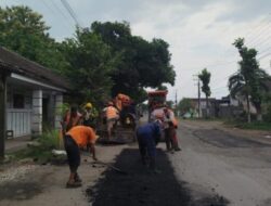 Setelah Sekian Lama, Jalan Menuju PT Imasco Jember Akhirnya Diperbaiki