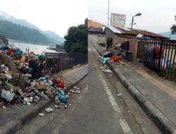 Miris, Kebersihan Kota Wisata Parapat Tak Terjaga