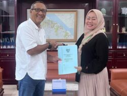 Warga Senang Terima Akta Pelepasan Aset Eks HGU dari PTPN 1 Regional 1