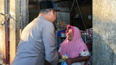 Jelang Lebaran, Kapolres Tapsel Bantu Warga Kurang Mampu