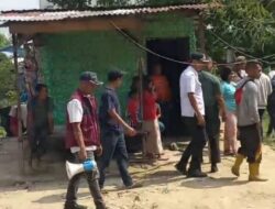 Lurah Rengas Pulau Sidak Lesehan “Plus-plus” Pinggir Sungai