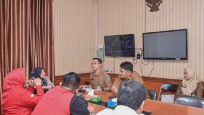 Plt Sekda Kota Padangsidimpuan Serahkan LKPj Walikota TA 2024