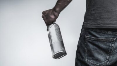 Mabuk Miras Bikin Tak Waras, Pria Tega Tikam Temannya