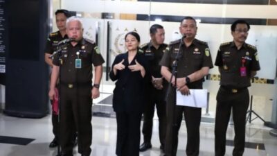 Perintangan Kasus Timah dan Impor Gula, Tiga Jadi Tersangka