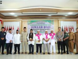Wakil Bupati Pakpak Bharat Lepas Keberangkatan Jamaah Calon Haji