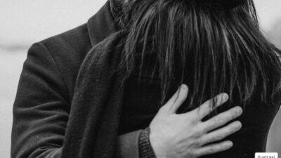 Suami Malas Ekonomi Kandas, Istri Berlabuh ke Pelukan Pria Baru