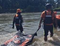 Tim SAR Evakuasi Korban Hanyut di Sungai Barumun