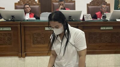 “Uang Haram” Dipakai Borong Barang Mewah, Kini Darmawati Jadi Terdakwa