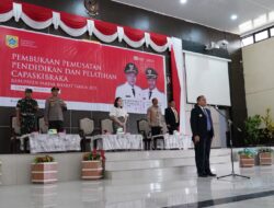Bupati Pakpak Bharat Buka Pelatihan Calon Paskibraka
