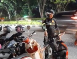 Jadi Biang Macet, Satlantas Polresta Pekanbaru Tertibkan Parkir Liar Didepan Mall SKA