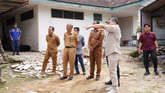 Bupati Pakpak Bharat Tinjau Persiapan Dapur SPPG di Sitellu Tali Urang Jehe