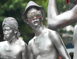 Manusia Silver Marak, Pemko Banda Aceh Diminta Bertindak