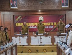 Mualem Kumpulkan Kepala Daerah se-Provinsi Aceh