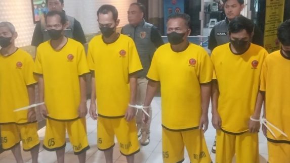 Polisi Ungkap Dugaan Korupsi Dana Bantuan Covid-19 di Karawang