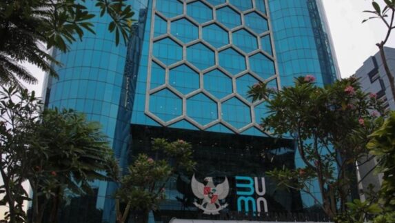 BUMN Kena Sentil, 1 Proyek Anak Cucu Usaha Ambil Untung