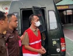 Duit Korupsi Dipakai Beli Bus Pribadi, Kepala SMK PGRI Dituntut 14,5 Tahun Bui