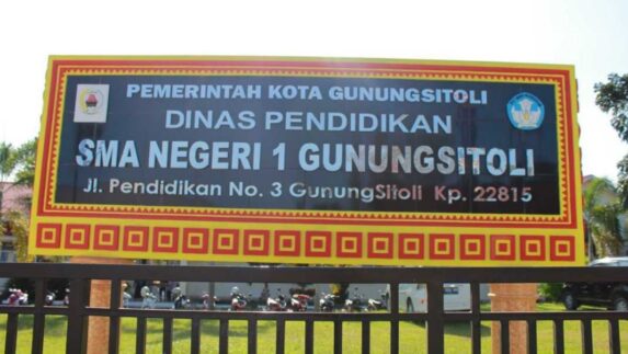 Kepala SMAN 1 Gunungsitoli Dinonaktifkan Terkait Dugaan Penyelewengan Dana SPP