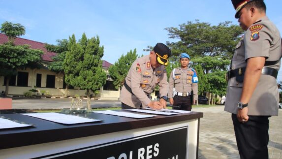 Pimpin Sertijab, Kapolres Sergai Tegaskan Tingkatkan Kinerja
