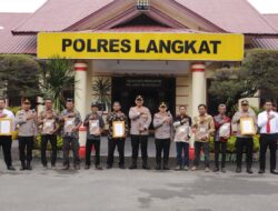 Polsek Pangkalan Brandan dan Club BHC Terima Penghargaan dari Kapolres Langkat