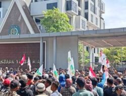 Kejati Riau Didemo Soal Penataan Batas Tanah Ulayat