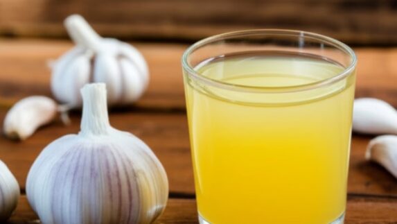 Air Rebusan Ini Bisa Bersihkan Pembuluh Darah dan Cegah Stroke