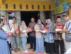 DPW FK PKBM Sumut Serahkan Bantuan ke Korban Bencana Alam di Langkat