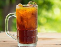 Ketahui Dampak Minum Es Teh Setelah Makan