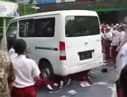 Mobil MBG Tabrak Puluhan Pelajar SD di Cilincing