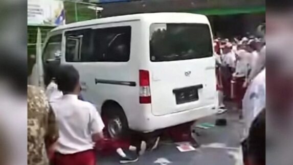 Mobil MBG Tabrak Puluhan Pelajar SD di Cilincing