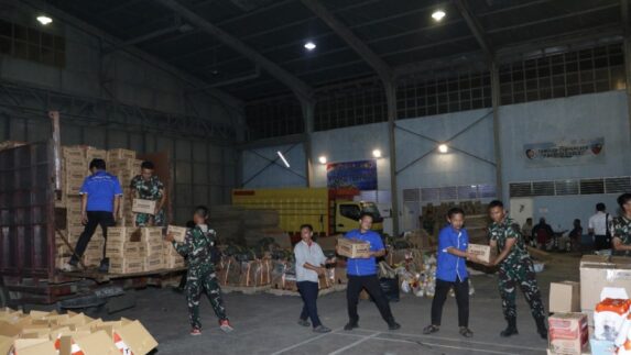 PTPN IV PalmCo Distribusikan Bantuan Pangan ke Wilayah Terisolasi