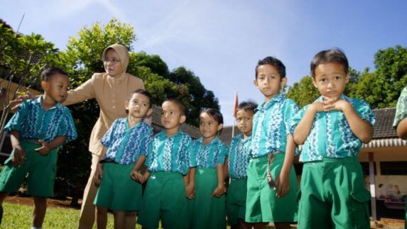 Apresiasi Guru Kebun, PalmCo Perkuat Akses Pendidikan Diwilayah Operasional