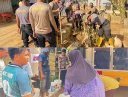 Brimob Bantu Warga Tapteng Bersihkan Parit dan Distribusikan Air Bersih