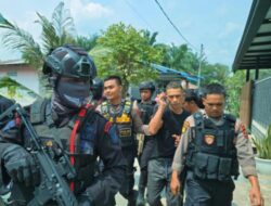 Brimob Polda Sumut dan BNN Gerebek Kampung Narkoba di Percut Sei Tuan
