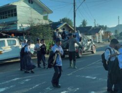 Brimob Polda Sumut Laksanakan Misi Kemanusiaan untuk Anak-anak Garoga