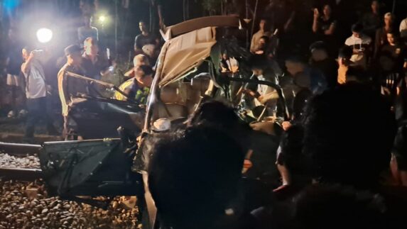 Kereta Api Tabrak Minibus di Tebing Tinggi, 8 Orang Meninggal Ditempat