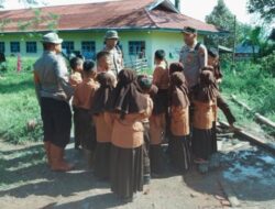 Kunjungan Humanis Polri ke Madrasah Sipirok, Cek Fasilitas Pengungsian dan Motivasi Pelajar