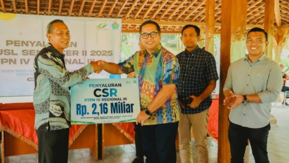Melalui TJSL, PTPN IV Regional III Perkuat UMKM Ayam Petelur