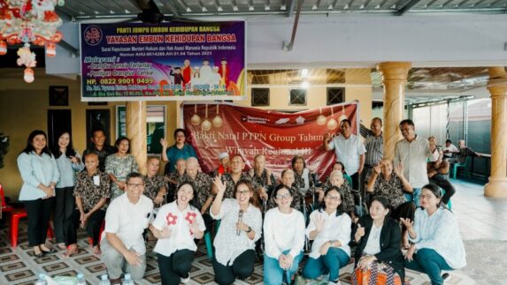 PTPN IV Regional III Salurkan TJSL untuk Lansia