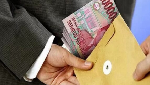 Politisi PDIP Diduga Terima Suap Ratusan Juta Kasus Ijon Proyek